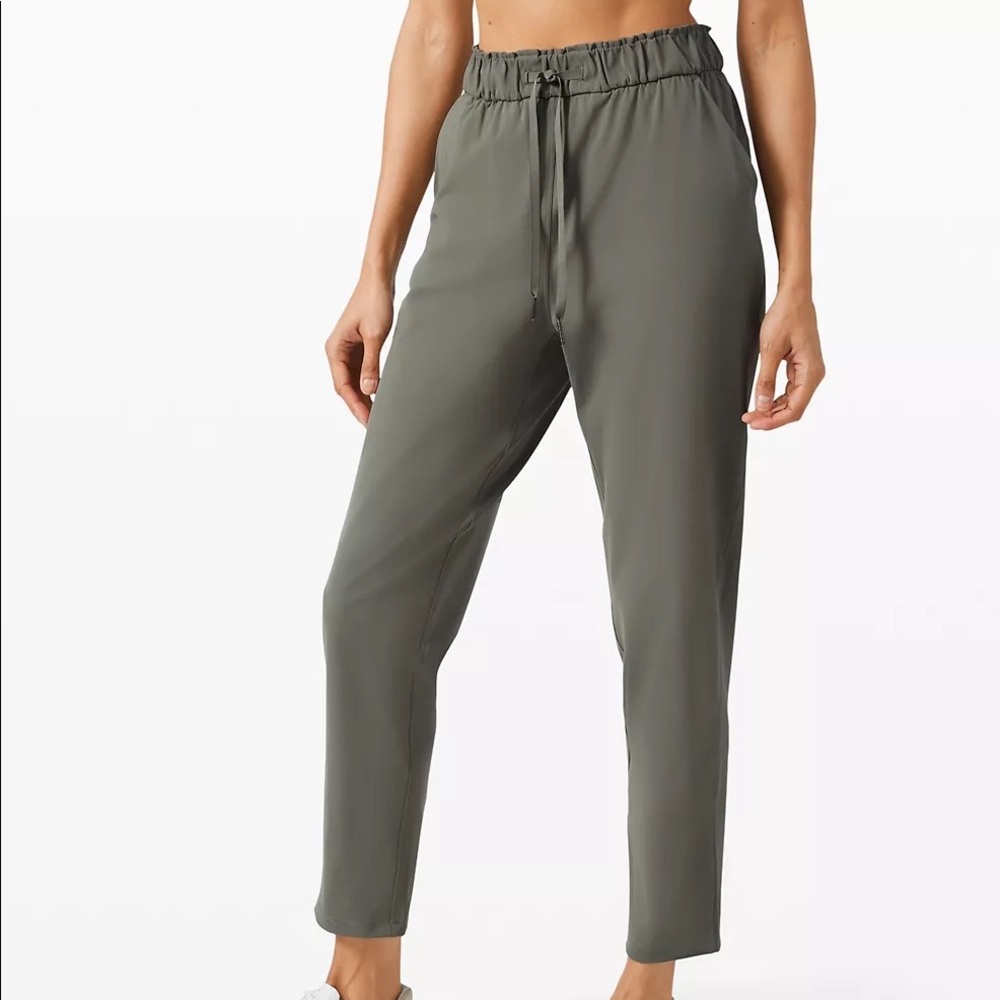 lululemon Keep Moving Joggers 7/8 Grey Sage